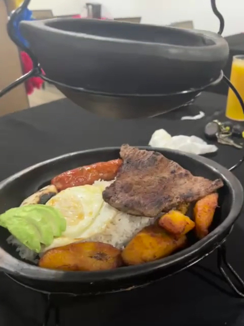 DELICIAS MAR Y TIERRA