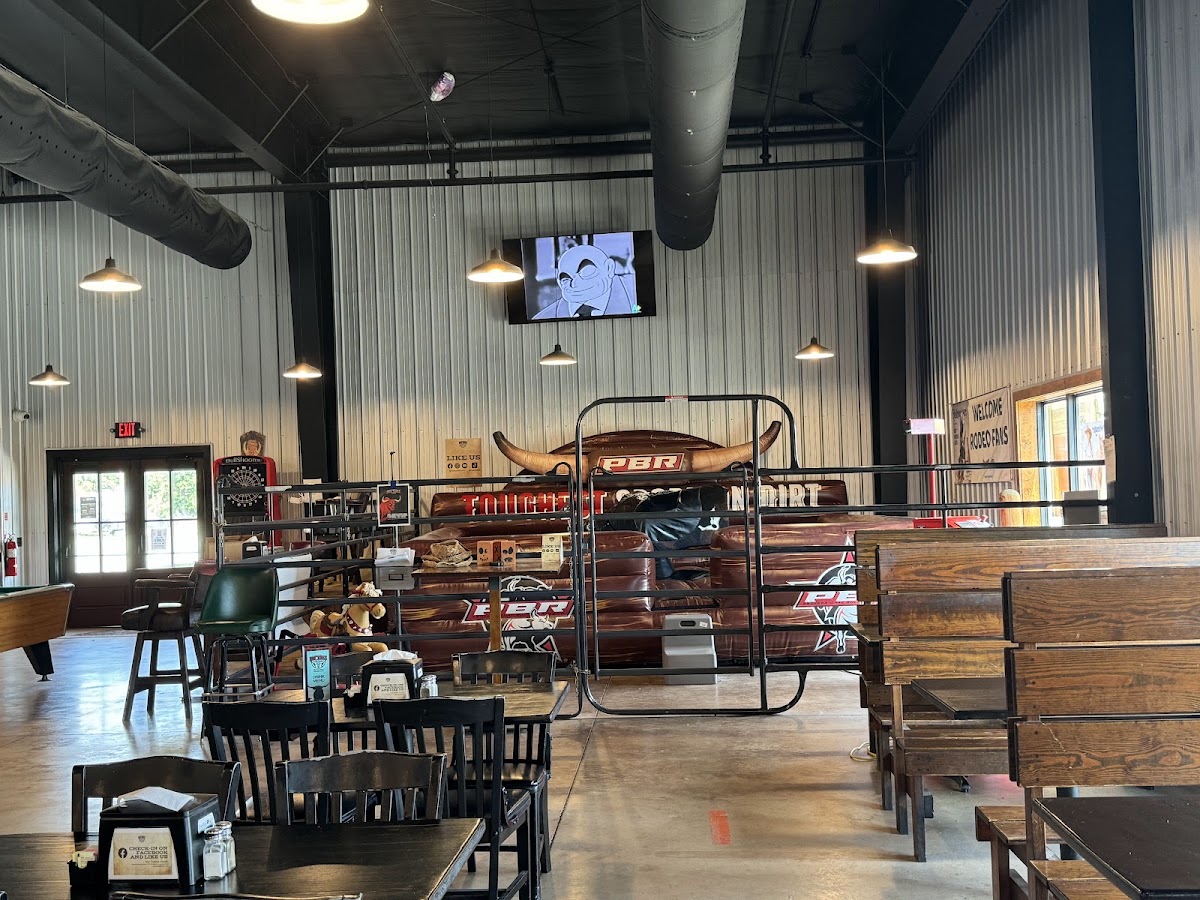 Whiskey Outlaw Steakhouse