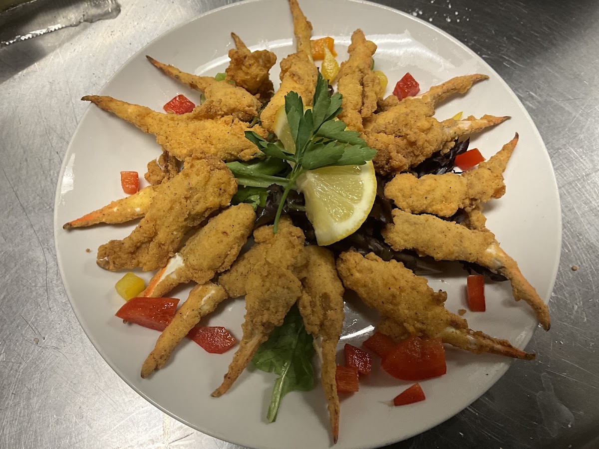 BAR 42 Cocktails & Kitchen