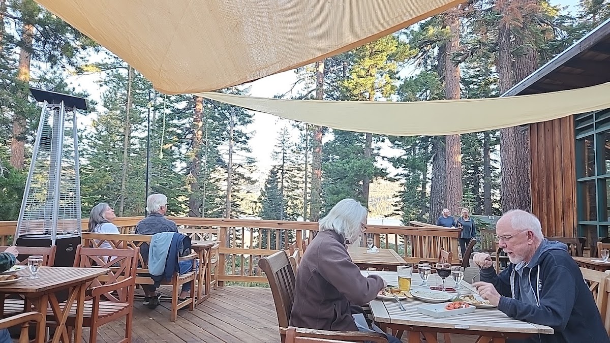 Aroma Restaurant at Silver Lake