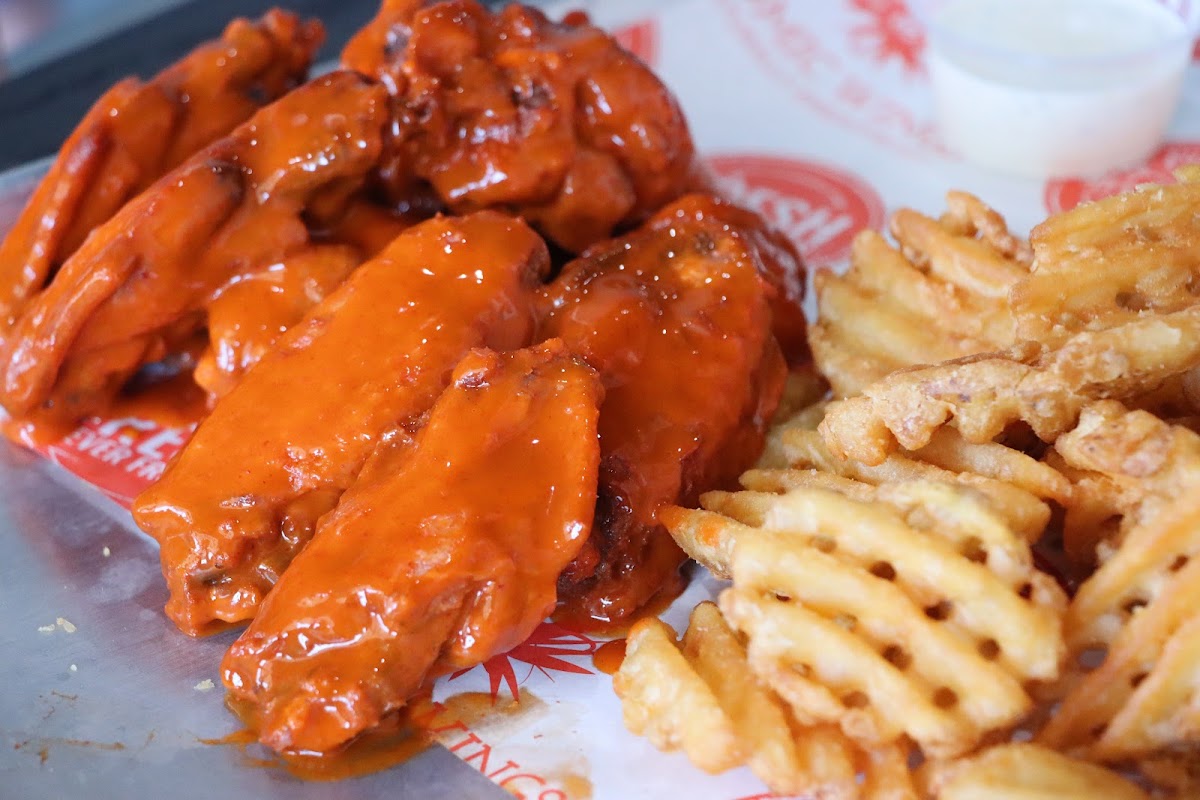 Atomic Wings Roanoke
