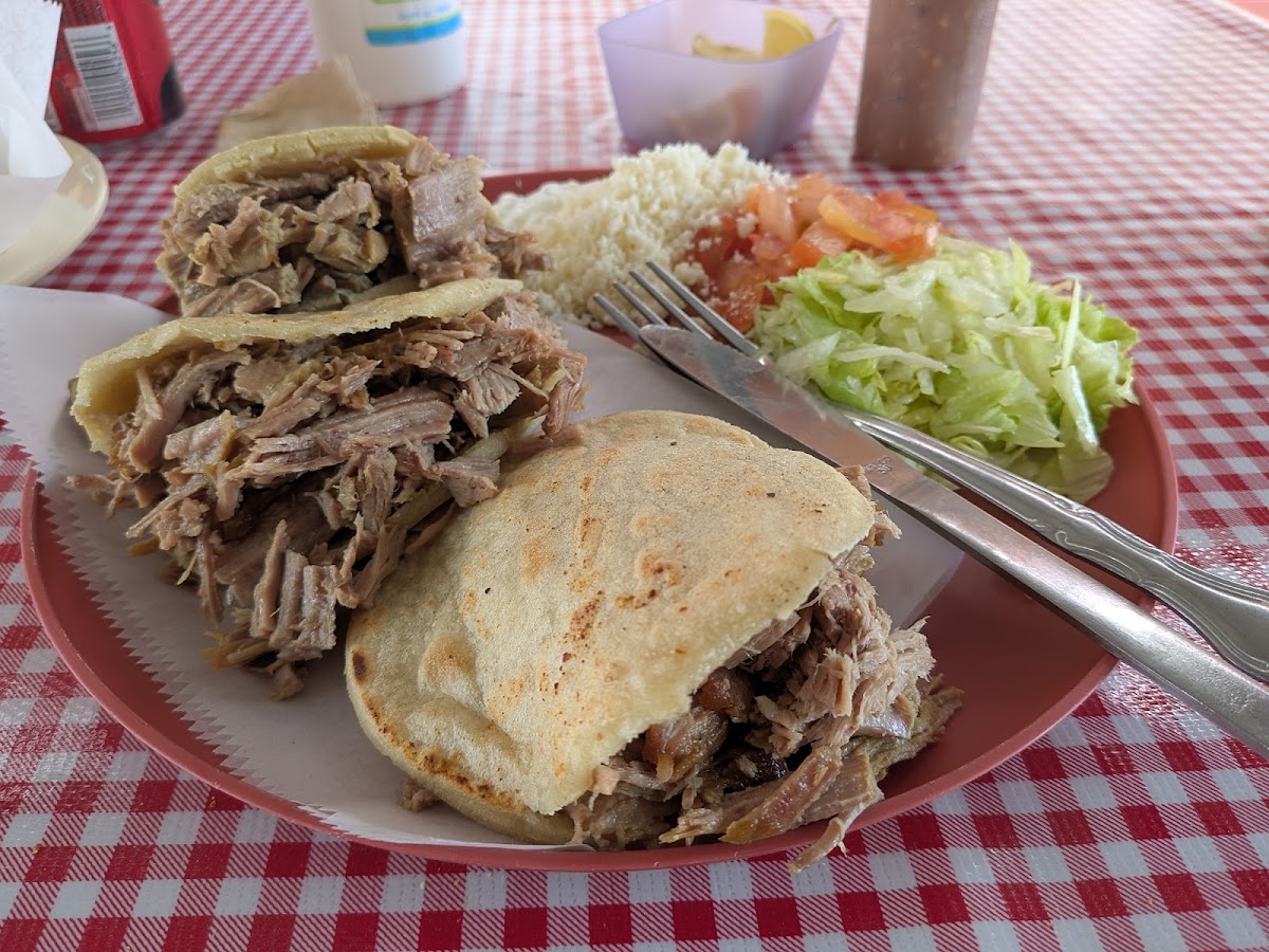 Tacos y Carnitas “El Jefe”