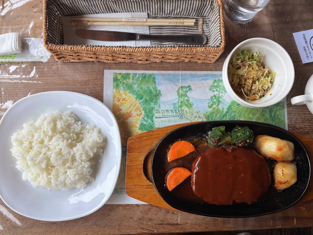 Cafe & Restaurant Miki