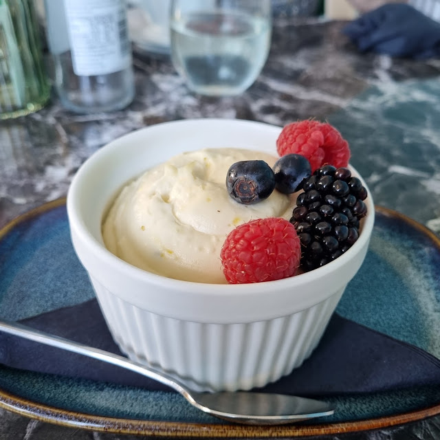 Lemon Cheesecake