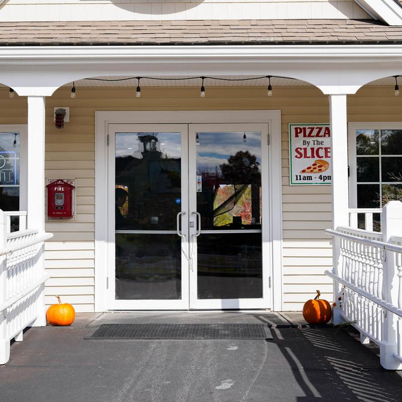 Kings Brick Oven Pizza & Pub