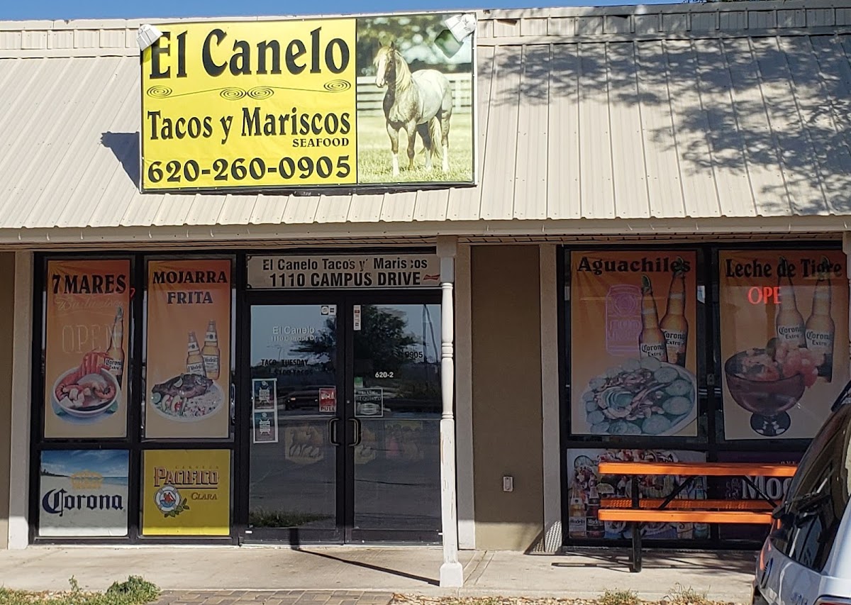 El Canelo Tacos y Mariscos