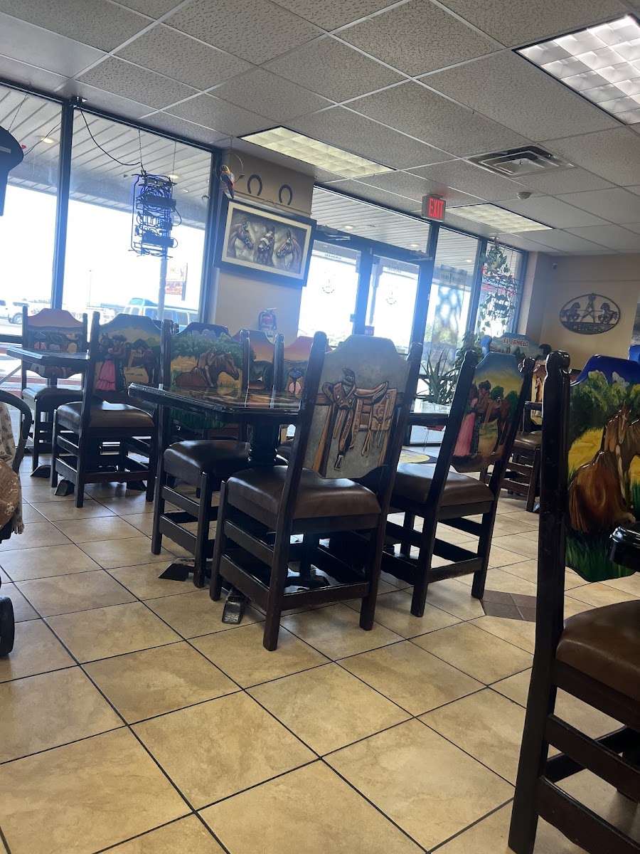 El Canelo Tacos y Mariscos