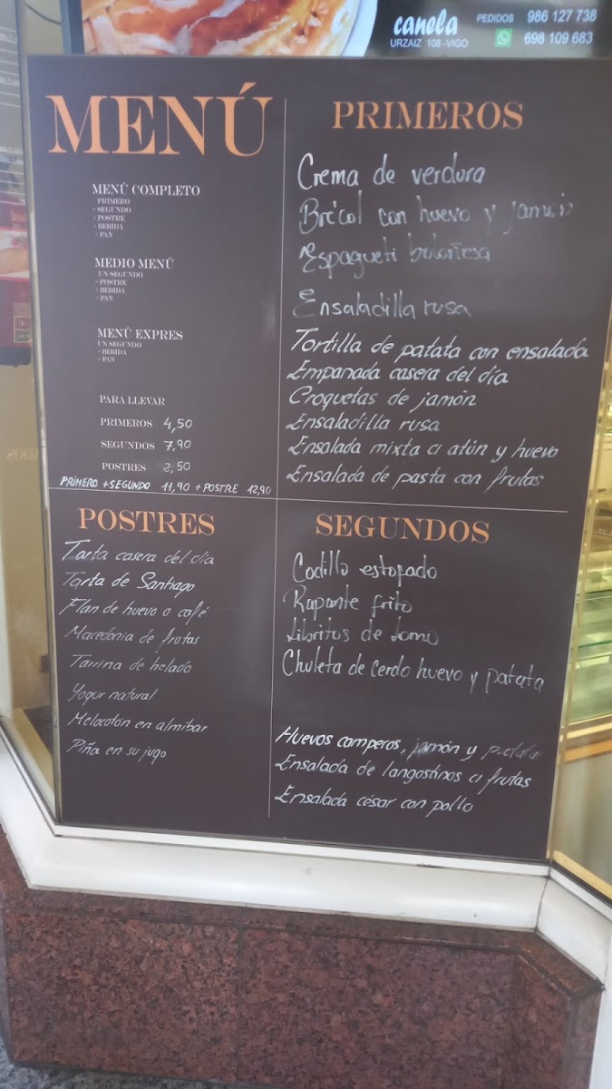 Cafetería Canela menu board