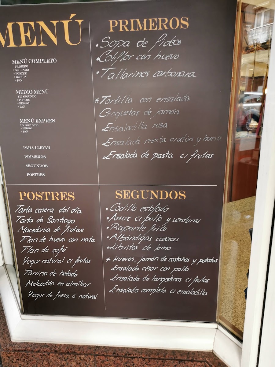 Cafetería Canela menu board