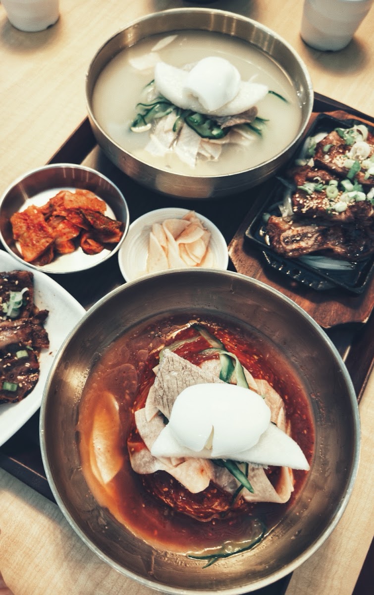 Sambong Suwanee 삼봉냉면 스와니점
