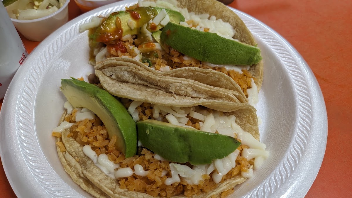 La Rosita Tienda & Taqueria