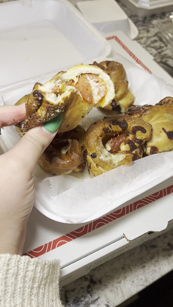 Mario's Pizza, Wings & Catering