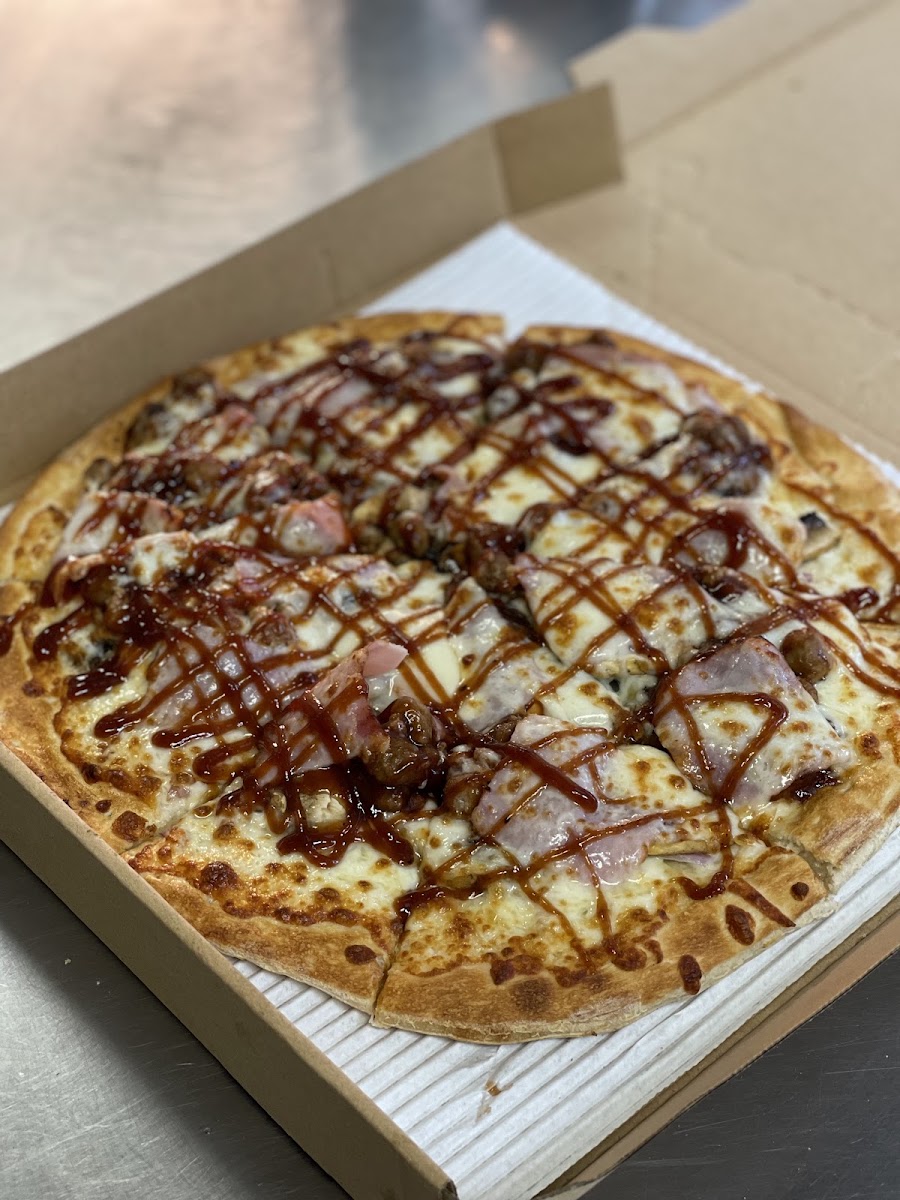 Mario's Pizza, Wings & Catering
