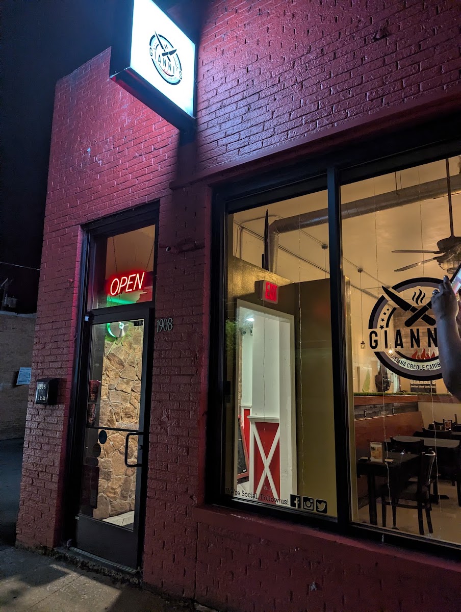 Gianni’s Restaurant