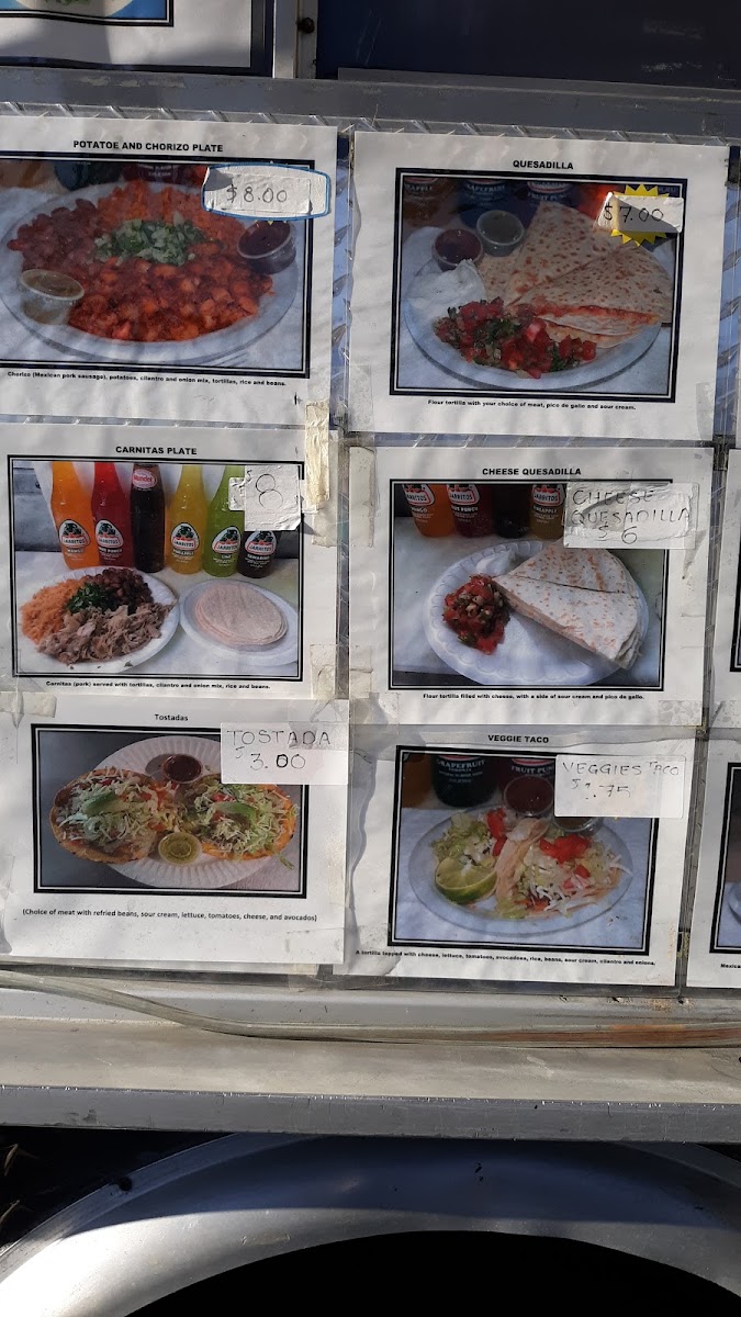 Tacos La Guelaguetza 2 menu board