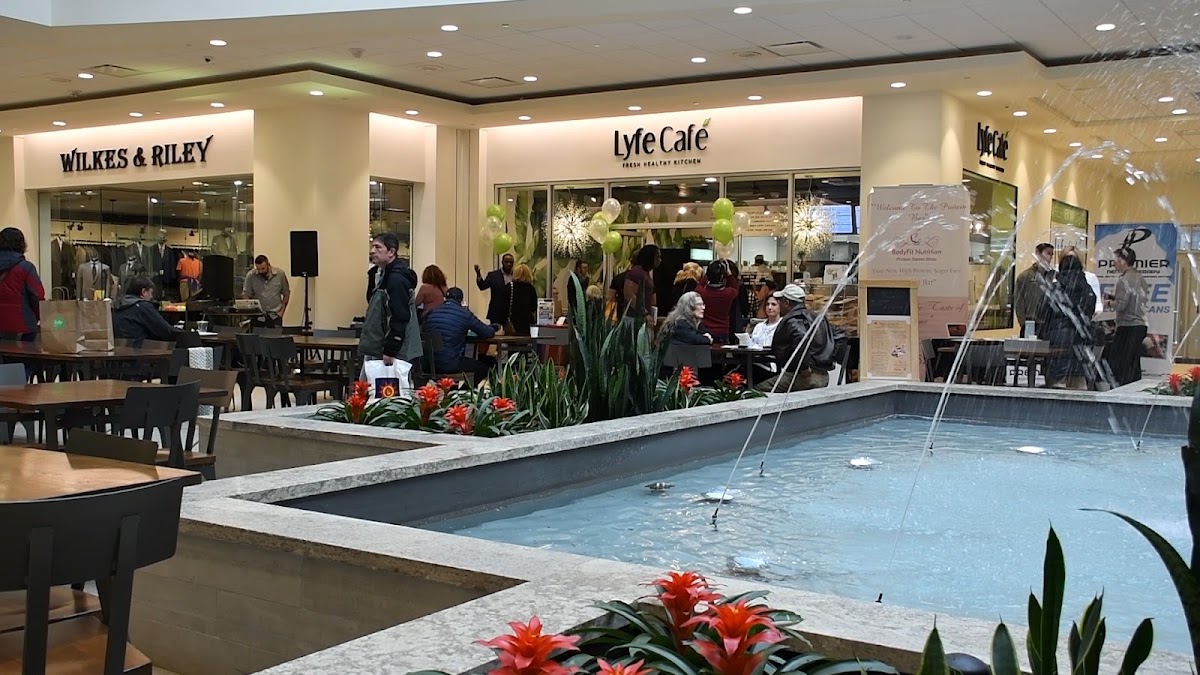 Lyfe Café