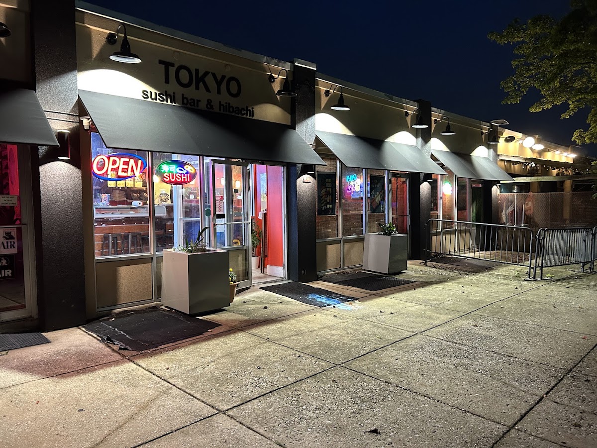 Tokyo Sushi Bar & Hibachi