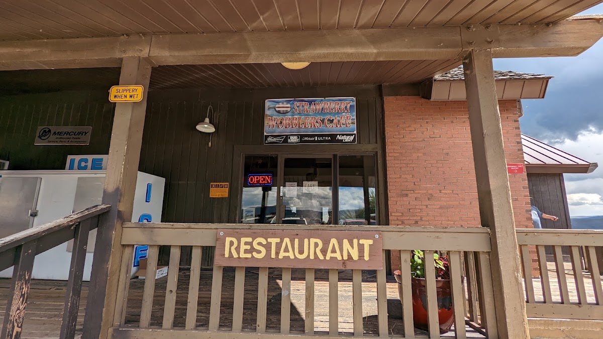 Strawberry Wobbler's Cafe