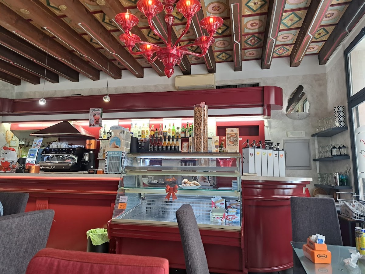 Bar Cafe' Liberty