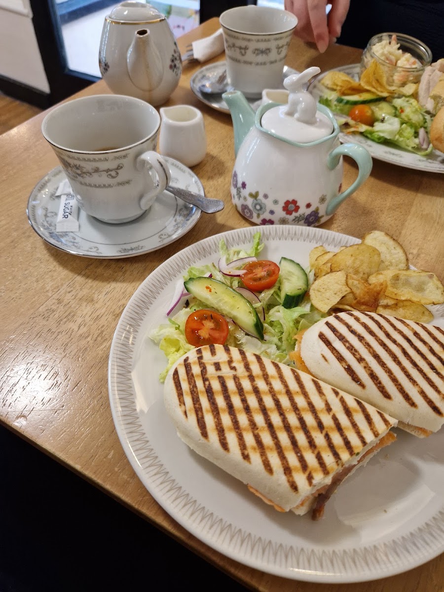 Darlington's Tea & more