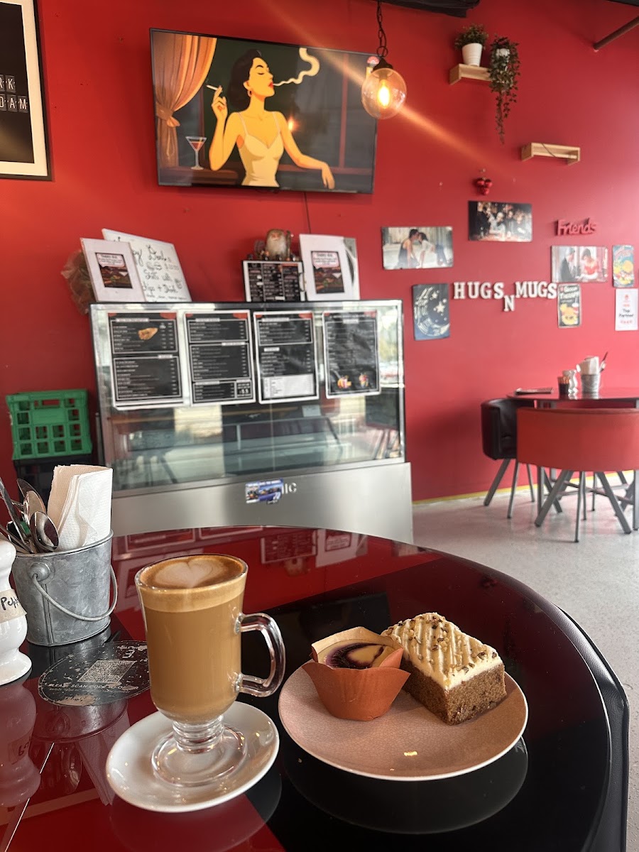 Hugs N Mugs cafe