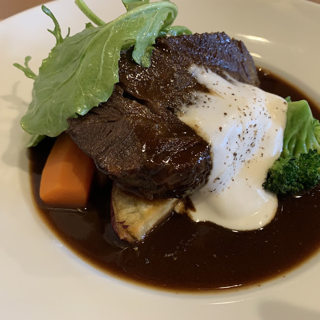 国産牛ホホ肉のシチュー