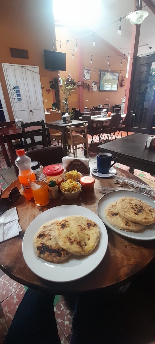 Pupusería El Granito