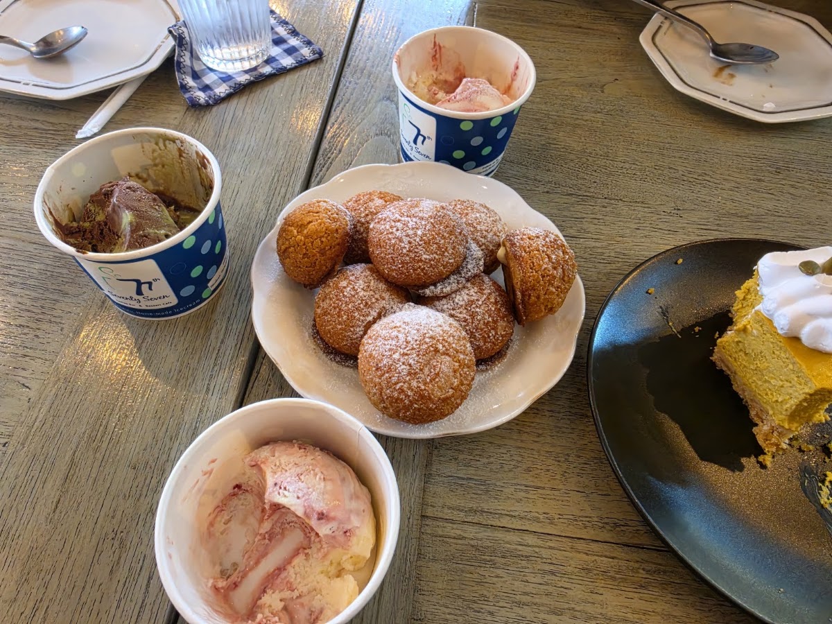 SEVEN DAYS Cafe