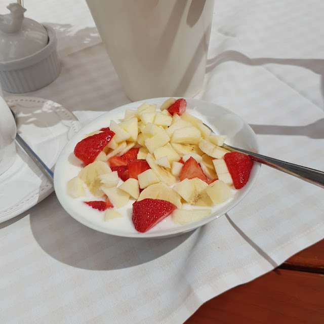 Joghurt Mit Frischen Früchten