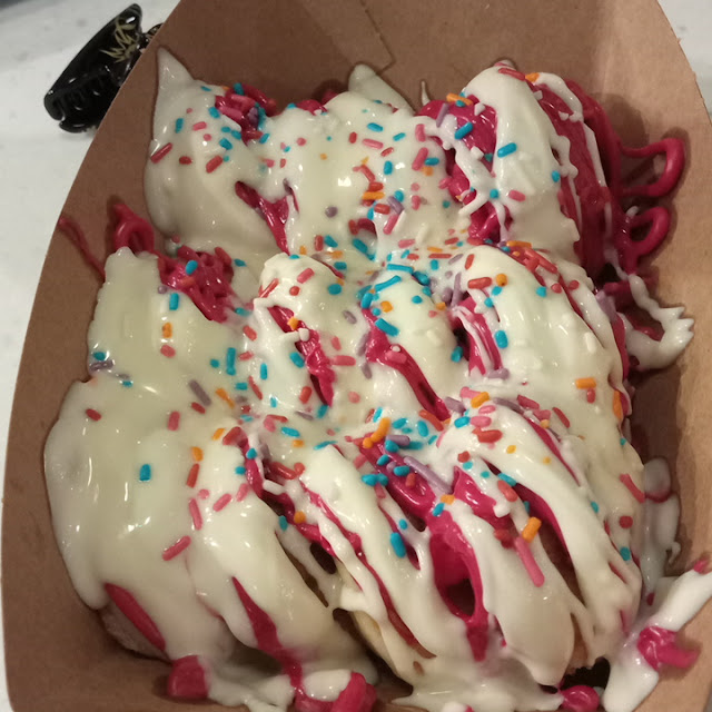 Pancake with Red Velvet with Cream Cheese
