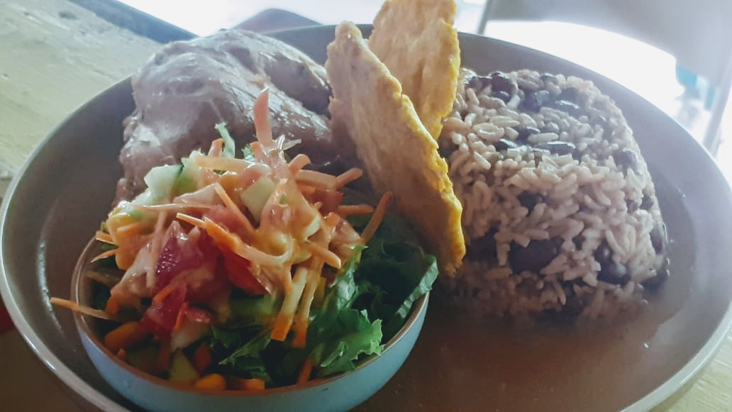 Tica's Café