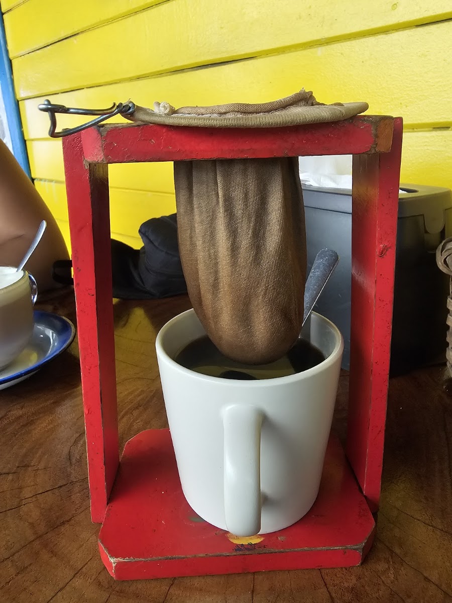 Tica's Café