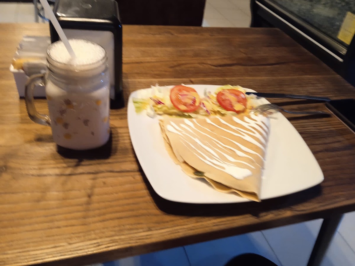 Manolo's Crêpes & Café