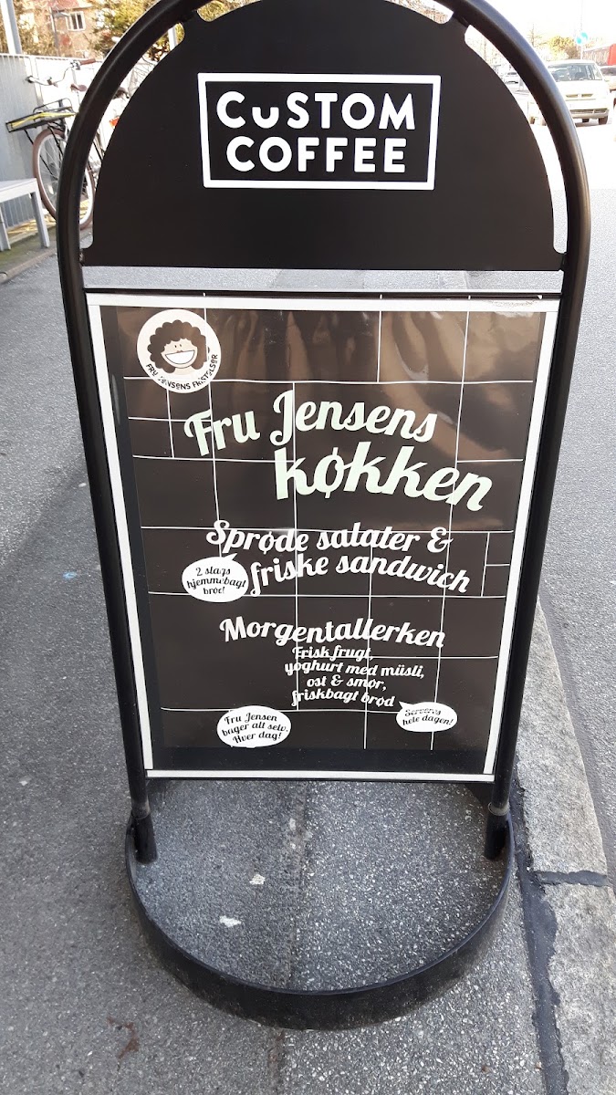 Fru Jensens Fristelser (Lady Jensen's Temptations) menu board