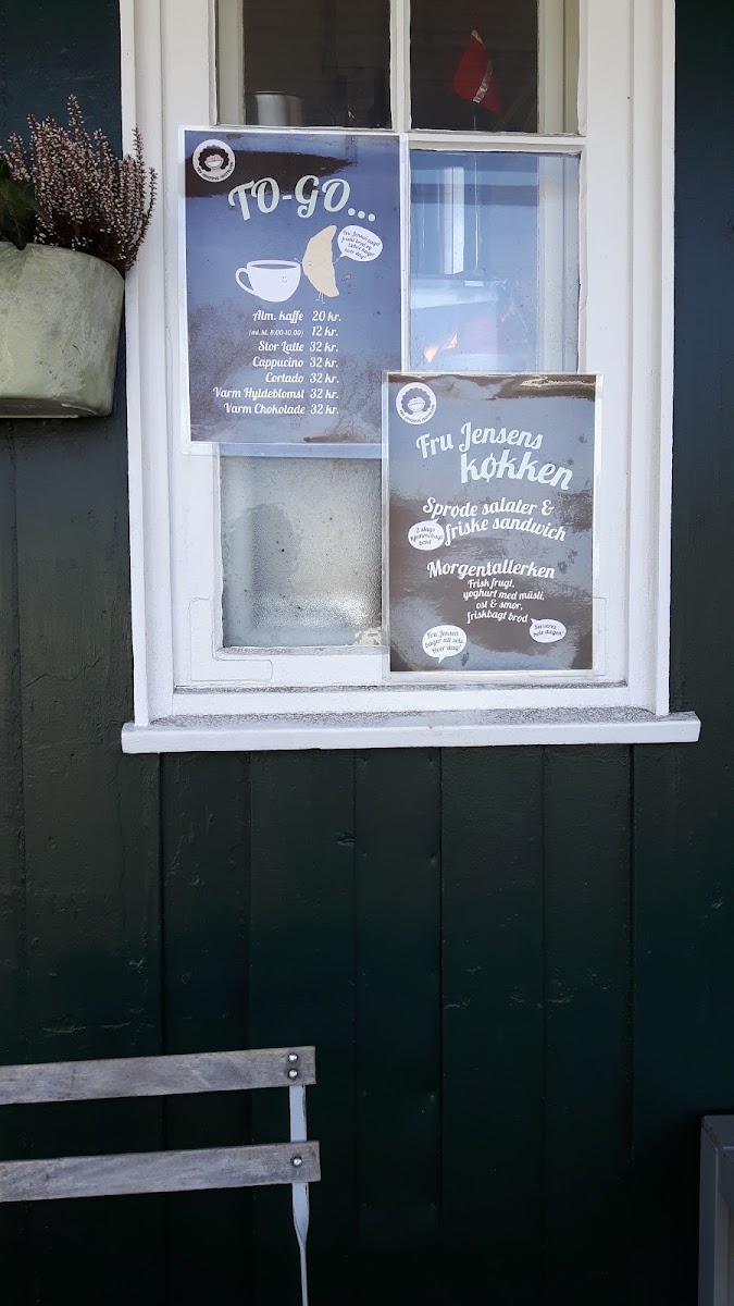 Fru Jensens Fristelser (Lady Jensen's Temptations) menu board