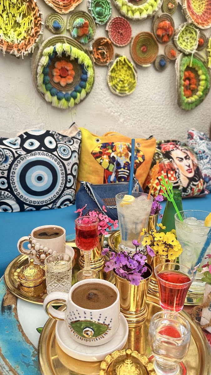 alaroof cafe dondurma hediyelik