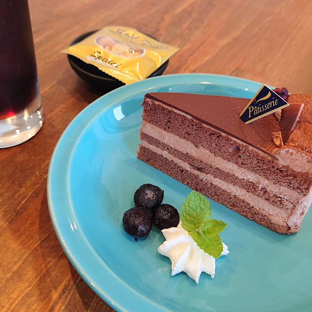 濃厚チョコレートケーキ