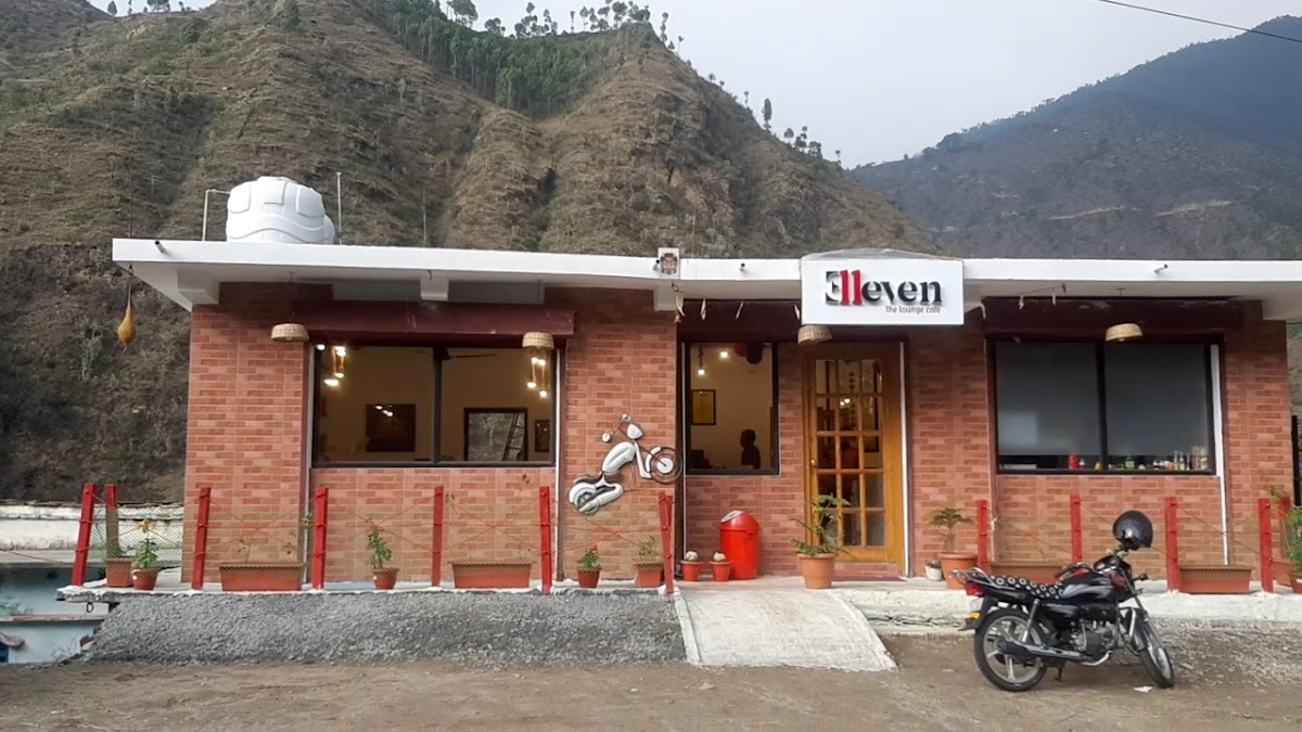 Eleven Lounge Cafe
