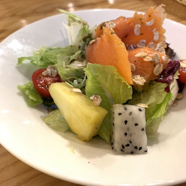 Smoked Salmon and Fruit Salad