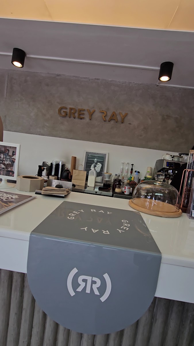 GREY RAY Café & More