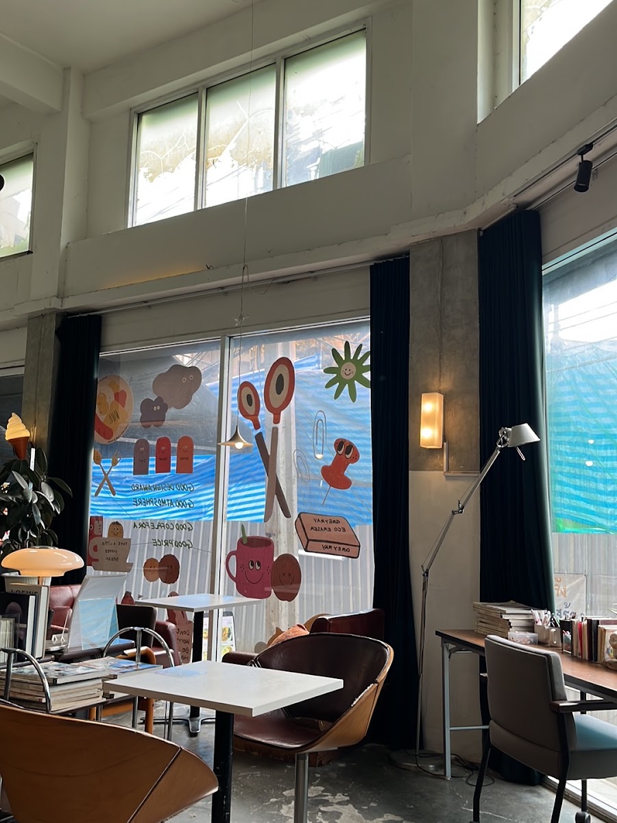 GREY RAY Café & More
