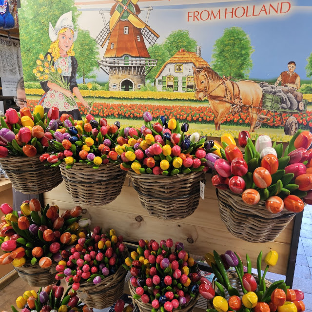 Wooden Tulip Gift Shop Items