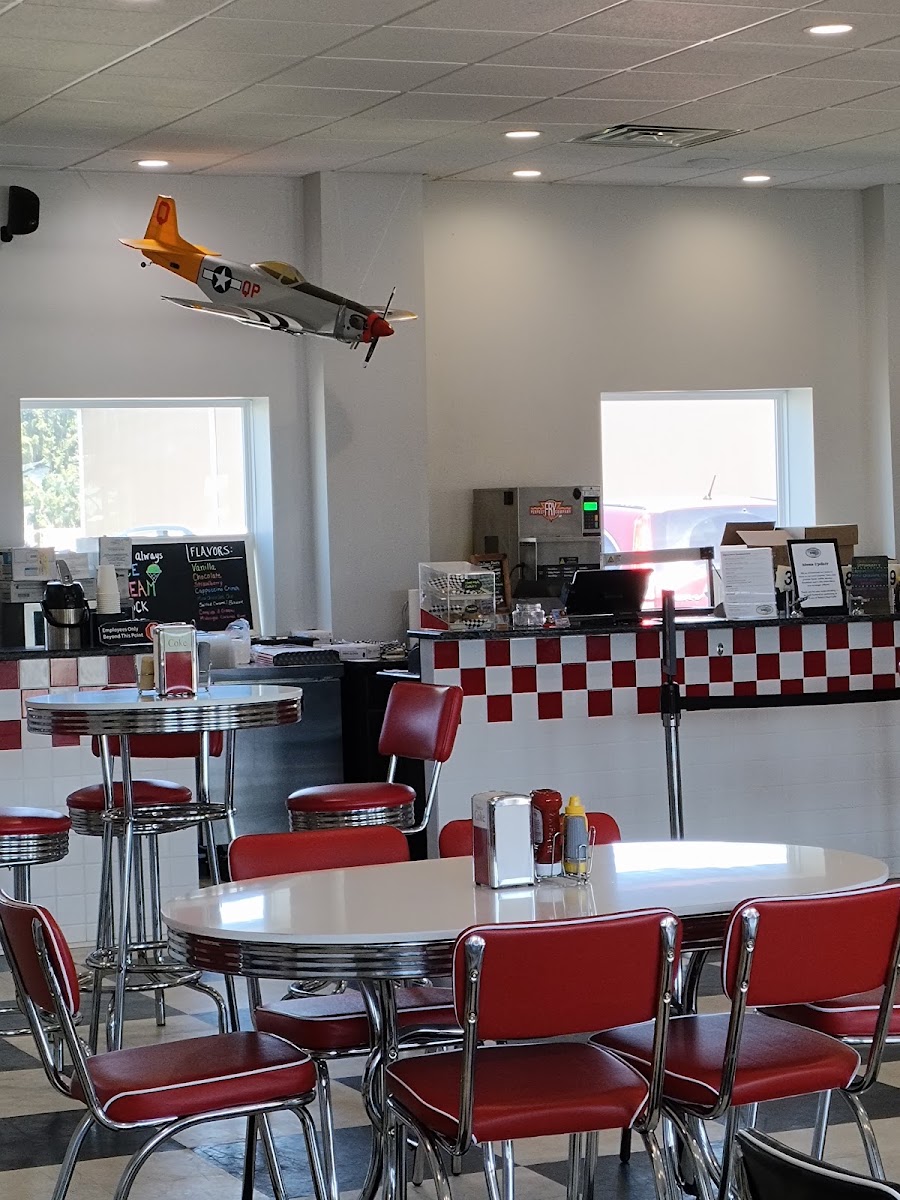 Robin's Nest Cafe at KEZF