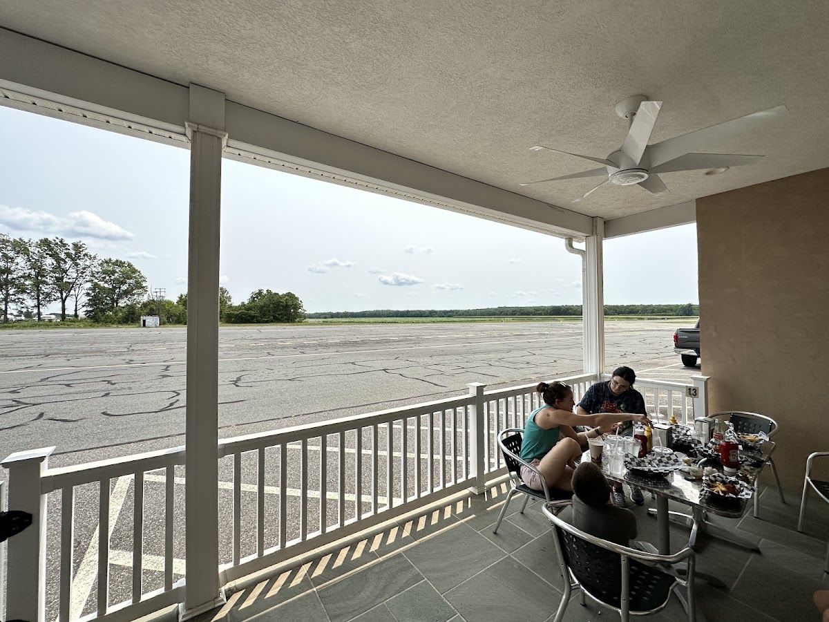 Robin's Nest Cafe at KEZF