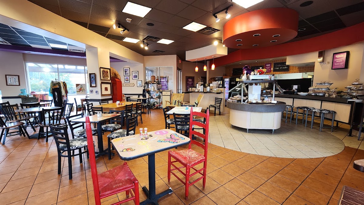 MOMO's Cafe