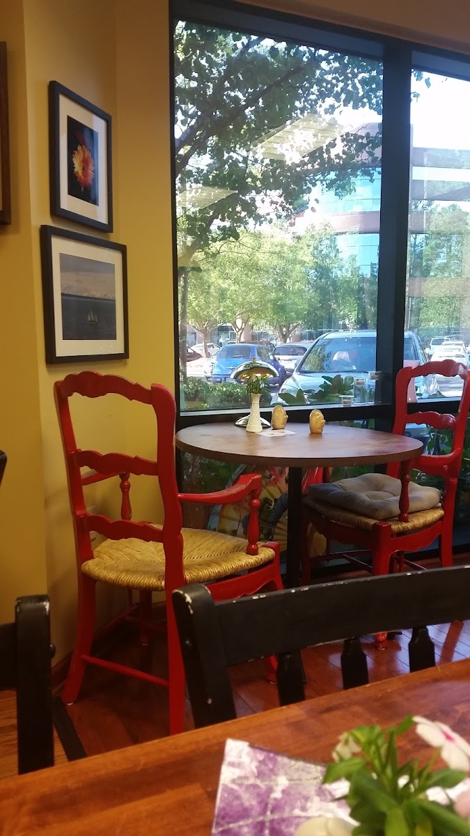 MOMO's Cafe