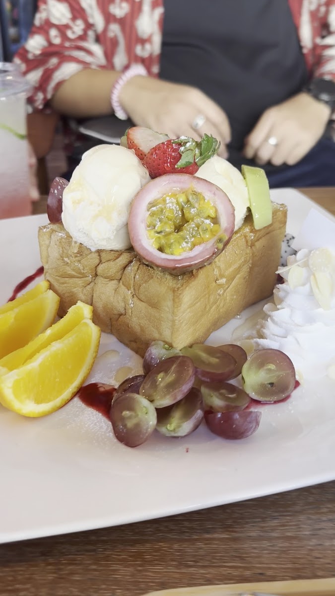Inner Cake Ban Phe Rayong