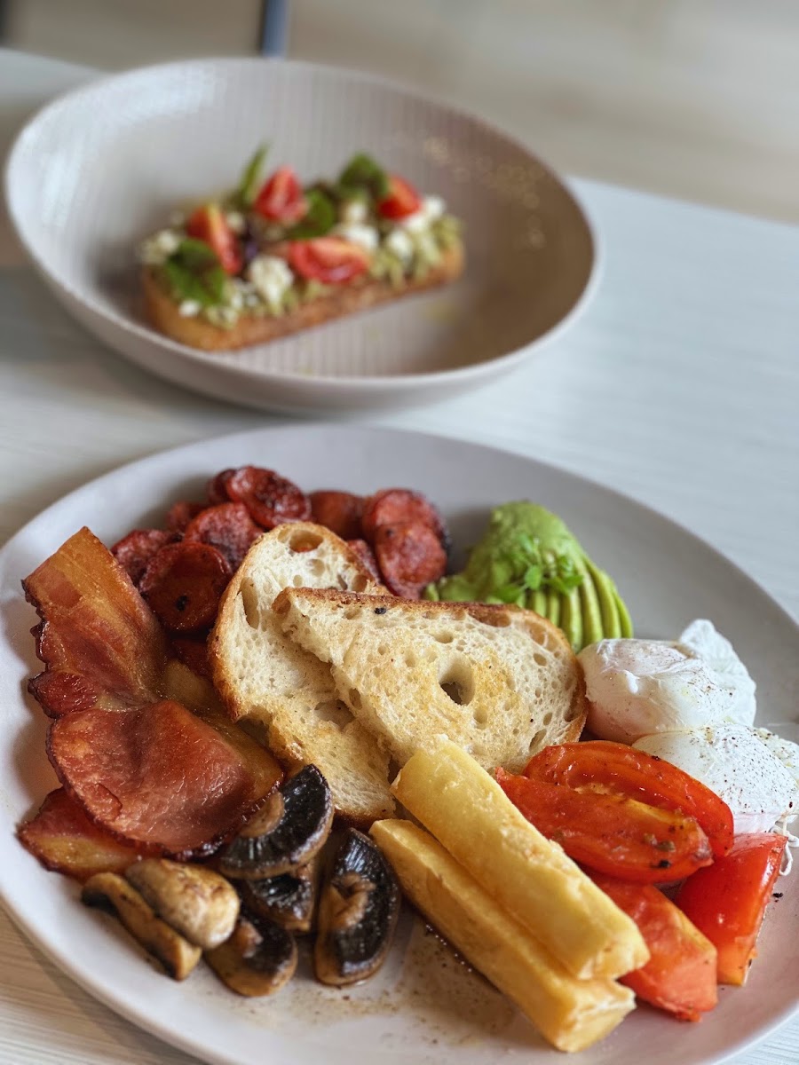 Dendê (Cafe, Restaurant & Pizza)