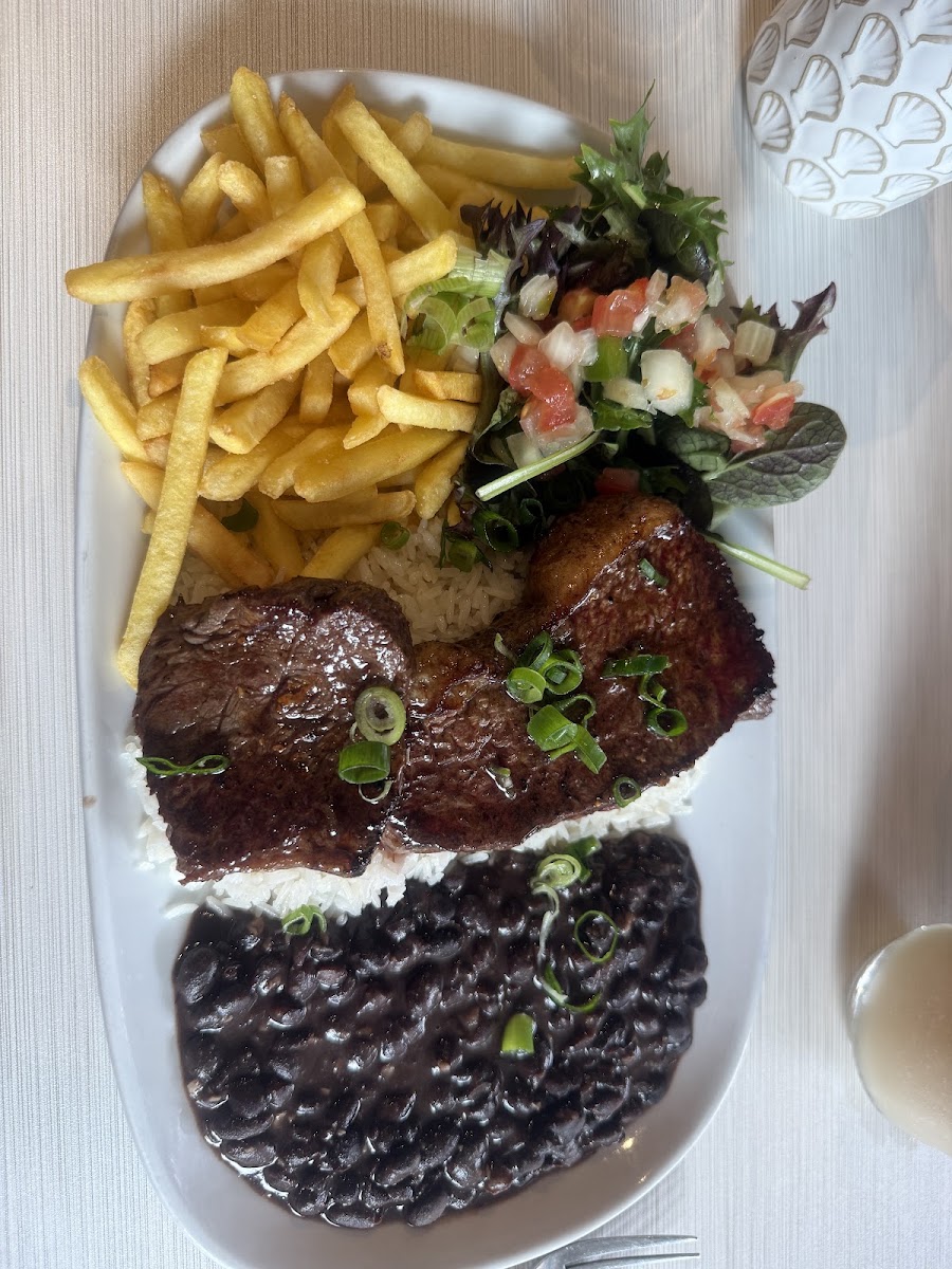 Dendê (Cafe, Restaurant & Pizza)
