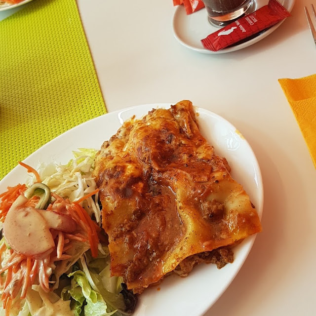 Lasagne Mit Salat